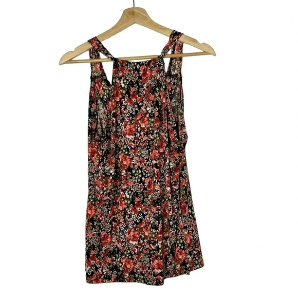 Lucy & Laurel Black & Red Floral Sleeveless Scoop Neck Tank Top L - Picture 2 of 3